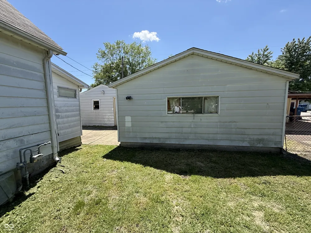 2423 3rd Avenue Terre Haute, IN 47807