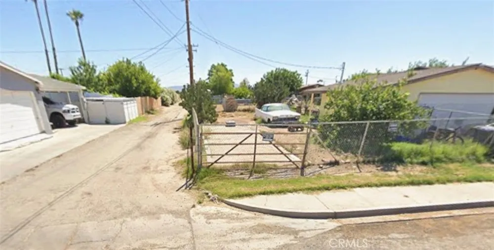 1011 E California Blythe, CA 92225