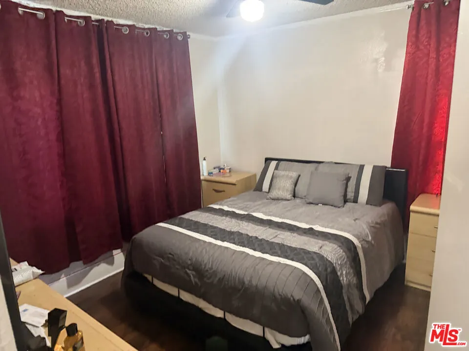 213 W 83rd Street Los Angeles, CA 90003