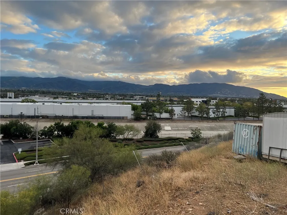 E ParkRidge Corona, CA 92879