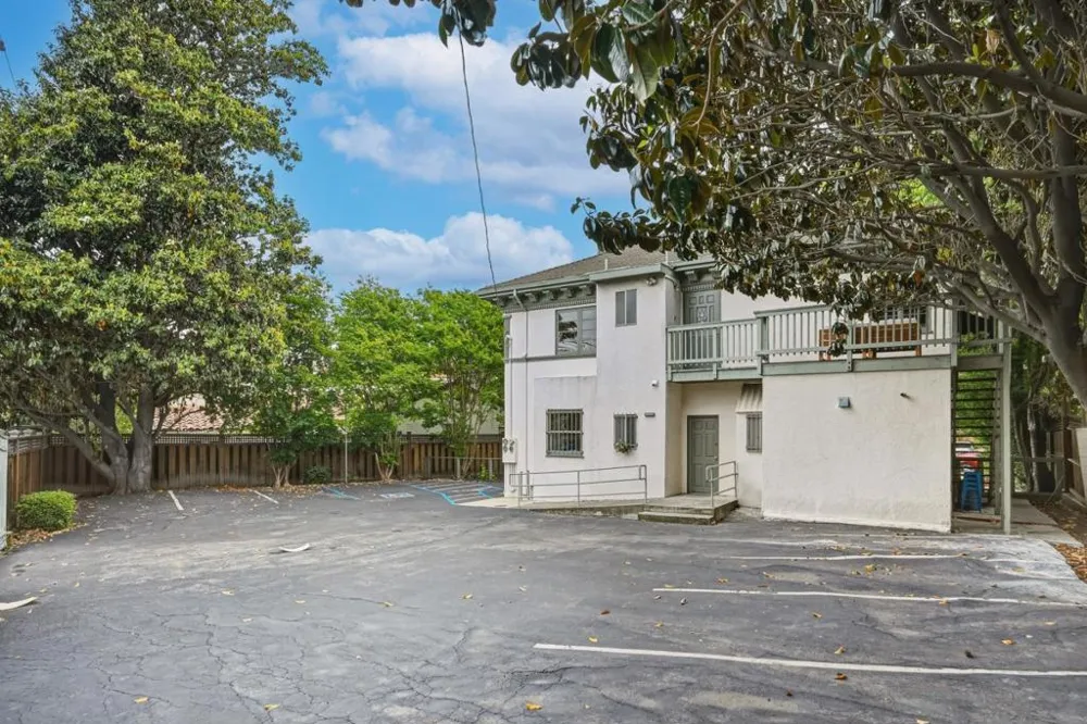 2084 Alameda Way San Jose, CA 95126