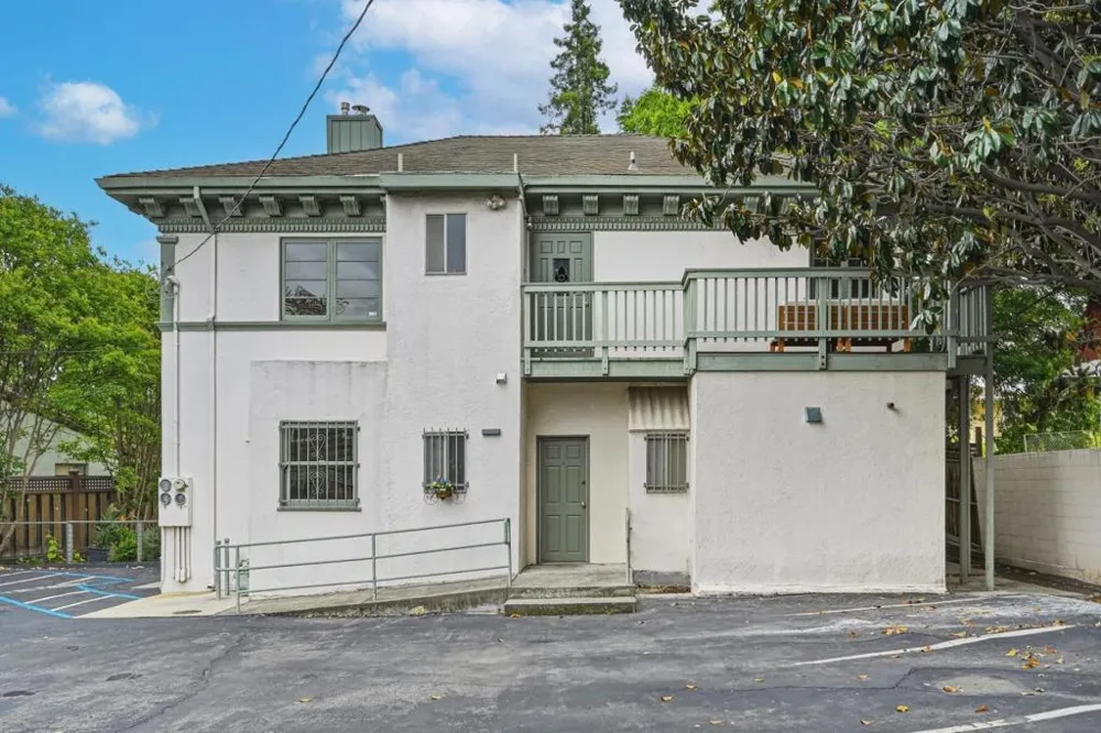 2084 Alameda Way San Jose, CA 95126