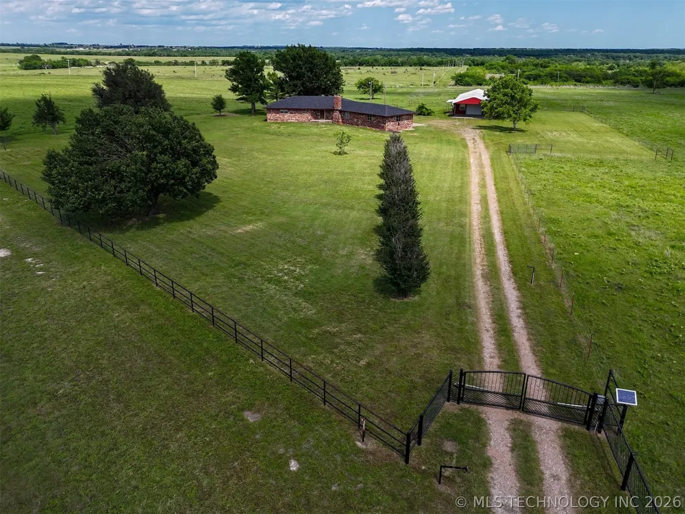 11252 S Hwy 377 Kingston, OK 73439