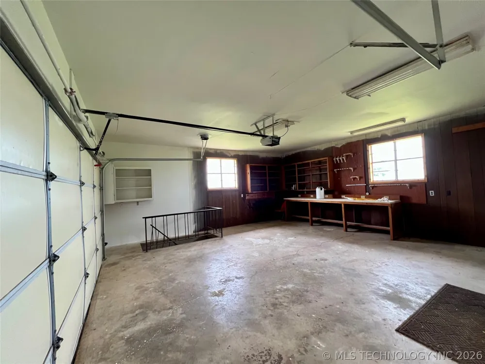 11252 S Hwy 377 Kingston, OK 73439