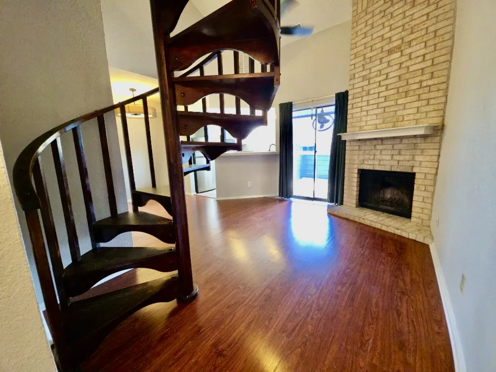 2500 Burleson Road #521 Austin, TX 78741