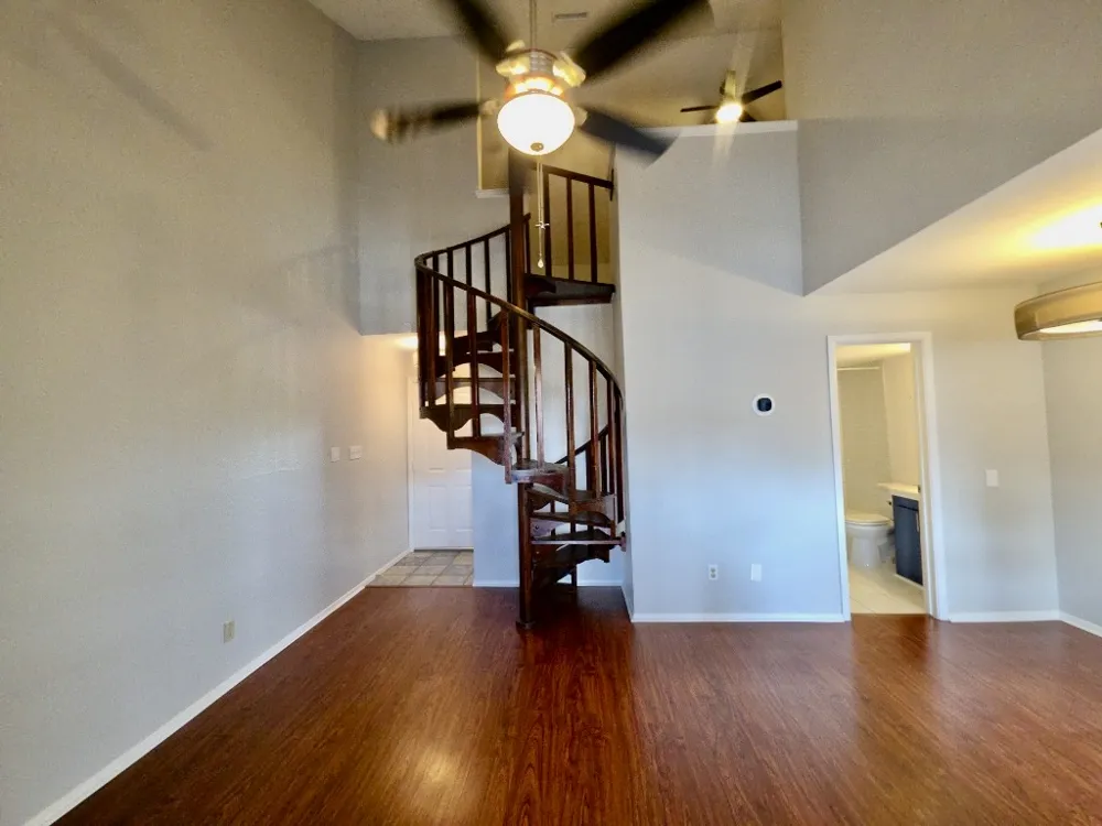 2500 Burleson Road #521 Austin, TX 78741
