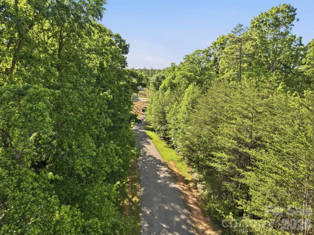 296 Broken Arrow Drive Statesville, NC 28677