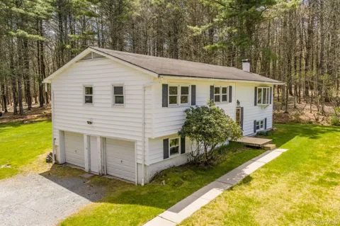 87 Airport Road