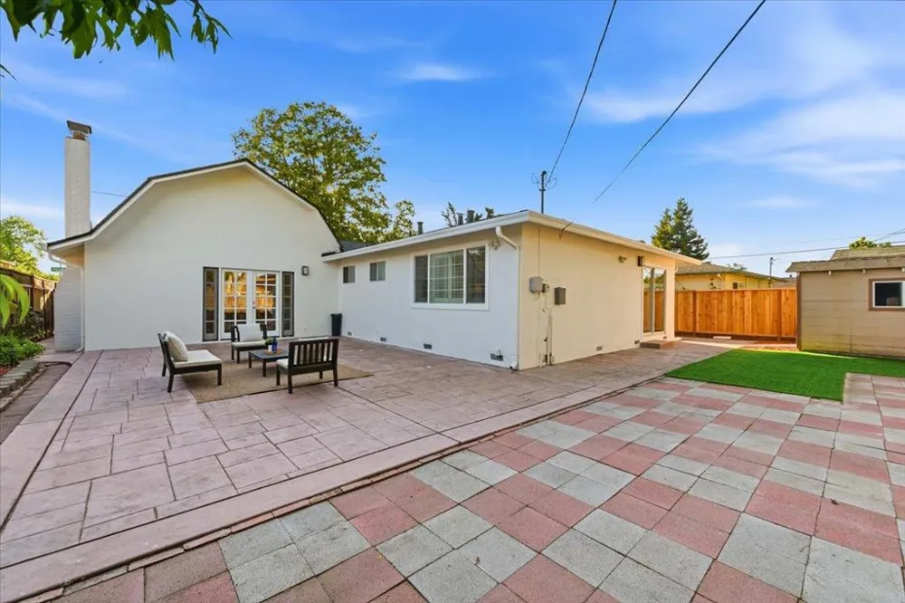 2199 Fordham Drive Santa Clara, CA 95051
