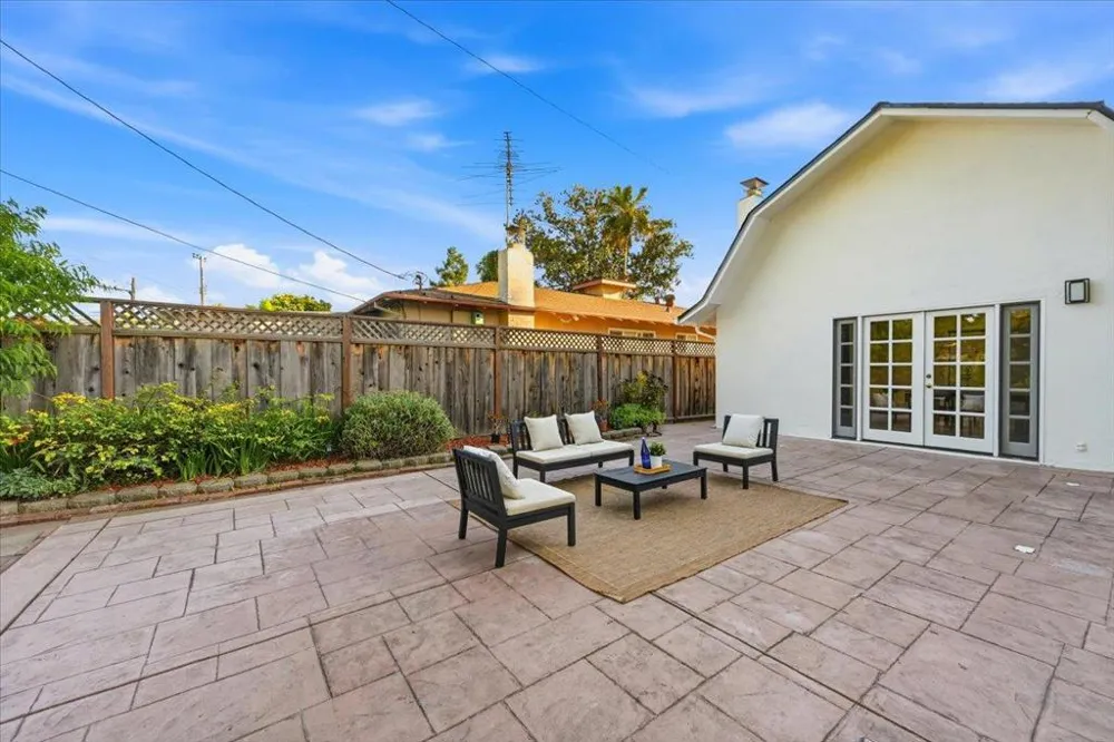 2199 Fordham Drive Santa Clara, CA 95051