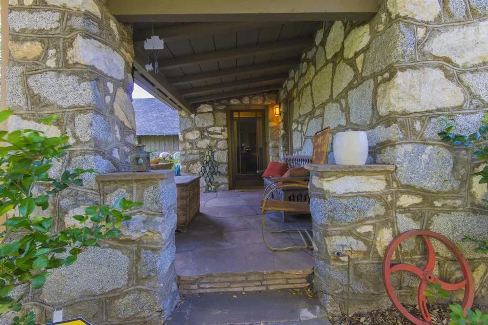 28831 Spruce Pine Valley, CA 91962