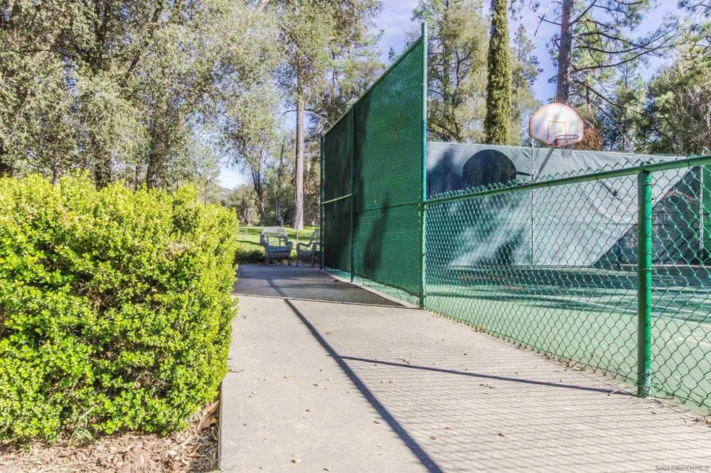 28831 Spruce Pine Valley, CA 91962