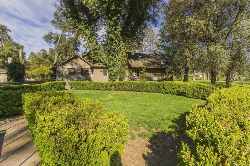 28831 Spruce Pine Valley, CA 91962