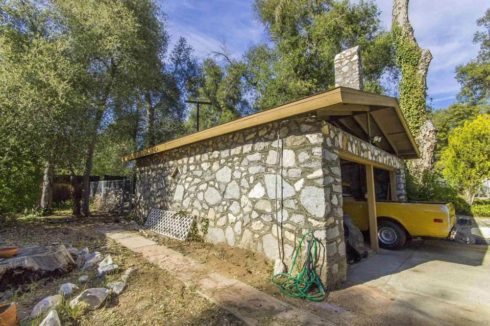 28831 Spruce Pine Valley, CA 91962