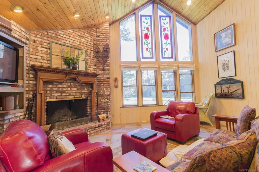 28831 Spruce Pine Valley, CA 91962