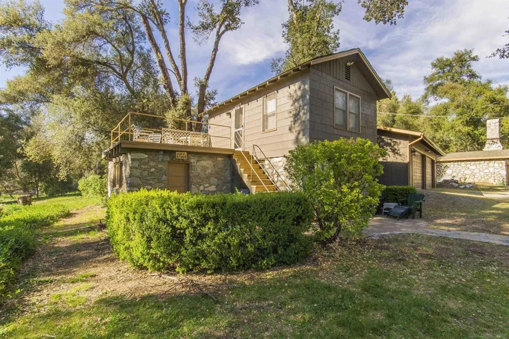 28831 Spruce Pine Valley, CA 91962