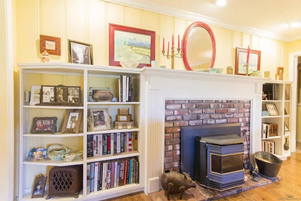 28831 Spruce Pine Valley, CA 91962