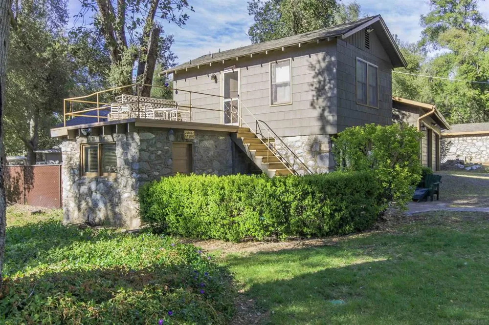 28831 Spruce Pine Valley, CA 91962
