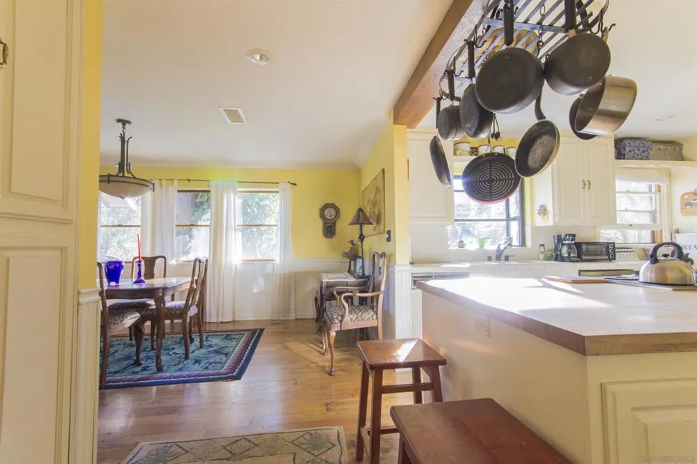 28831 Spruce Pine Valley, CA 91962