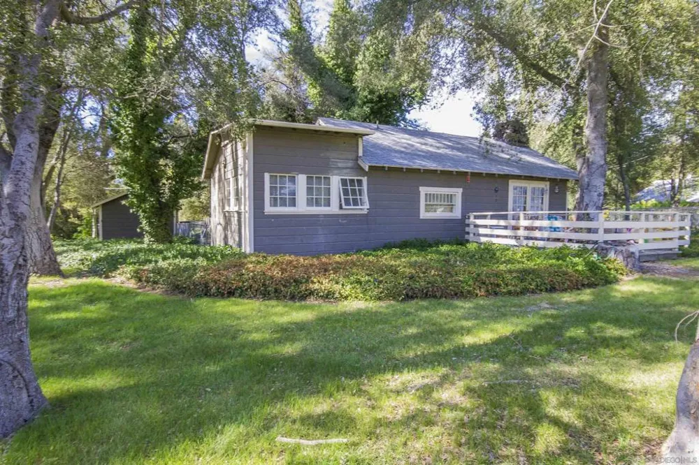 28831 Spruce Pine Valley, CA 91962