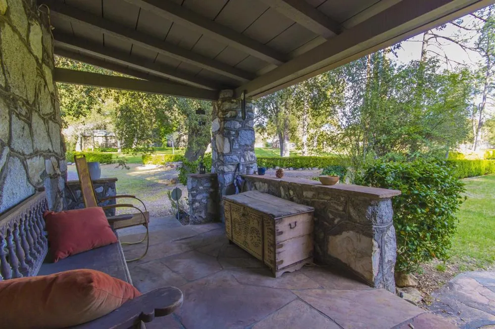 28831 Spruce Pine Valley, CA 91962