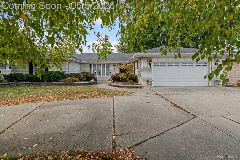 38219 Santa Anna Street Clinton Charter Township, MI 48036