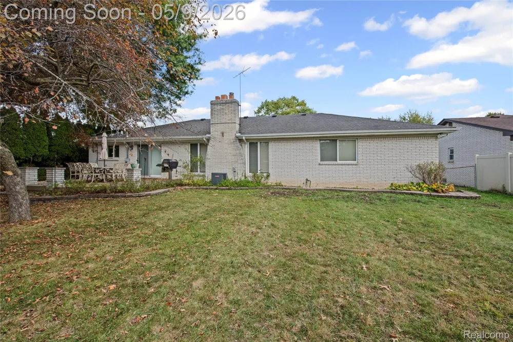 38219 Santa Anna Street Clinton Charter Township, MI 48036