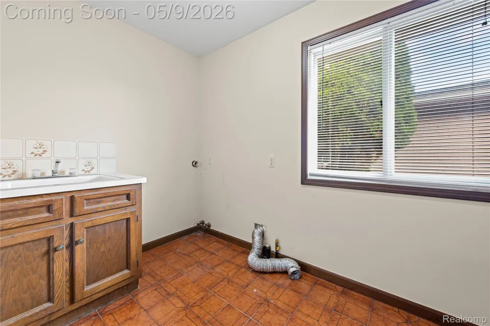 38219 Santa Anna Street Clinton Charter Township, MI 48036
