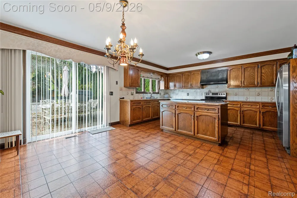 38219 Santa Anna Street Clinton Charter Township, MI 48036