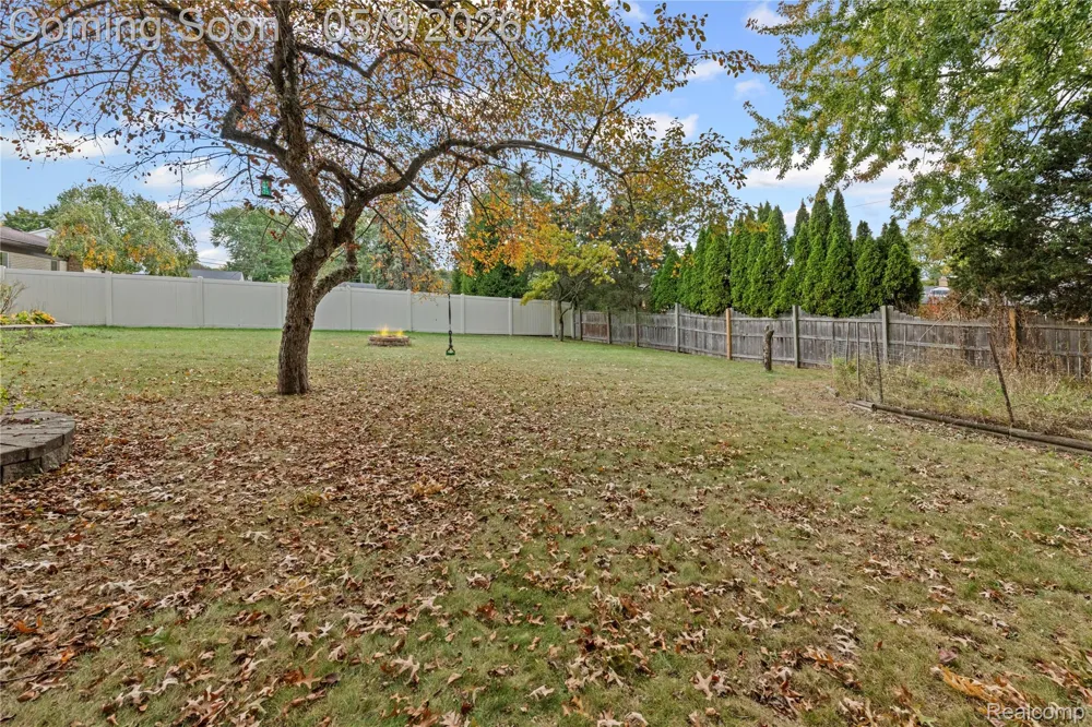 38219 Santa Anna Street Clinton Charter Township, MI 48036