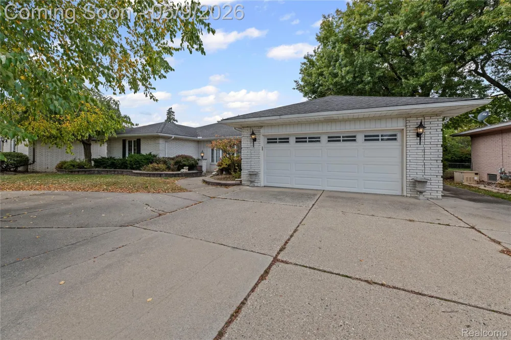 38219 Santa Anna Street Clinton Charter Township, MI 48036