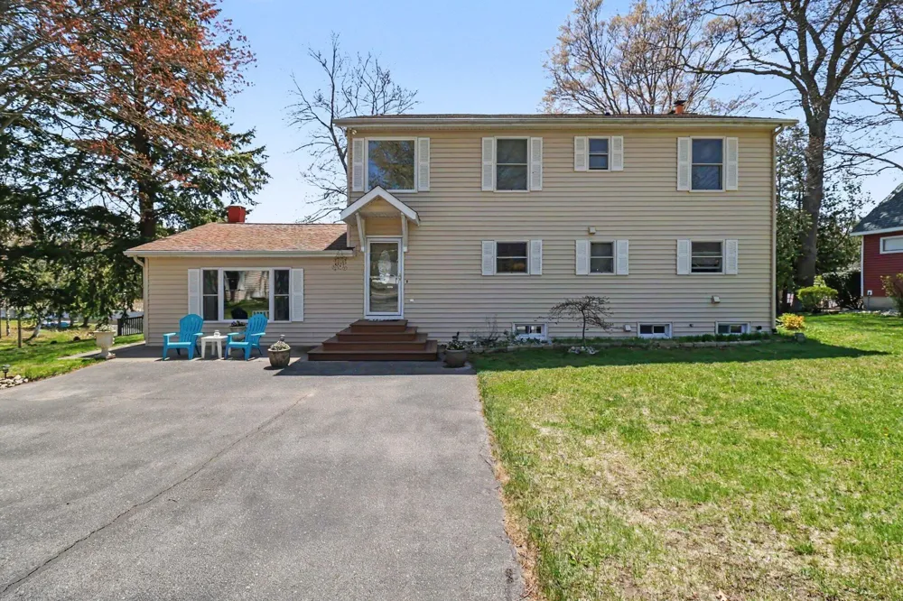 6875 W Illinois Street Hamlin Township, MI 49431