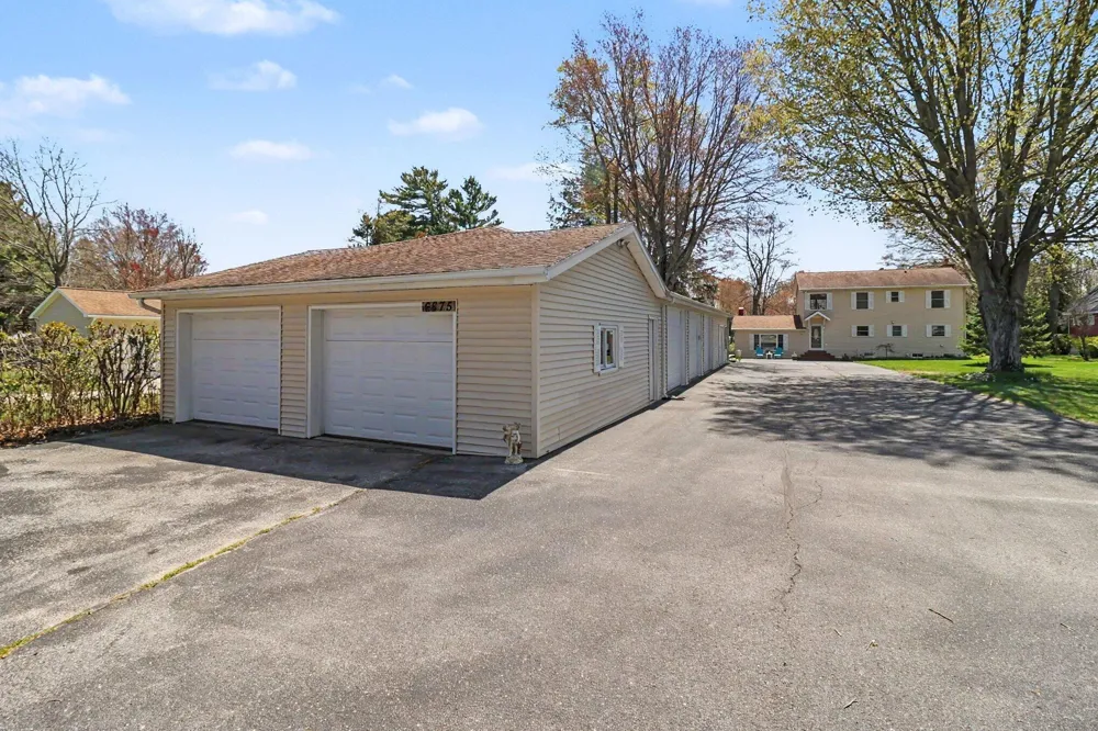 6875 W Illinois Street Hamlin Township, MI 49431