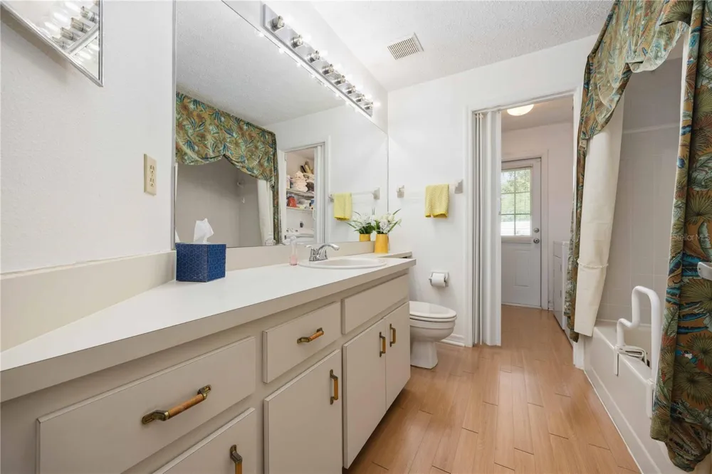 5235 POST LANE Lakeland, FL 33809