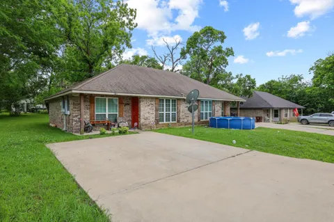 704 Seven Oaks Road