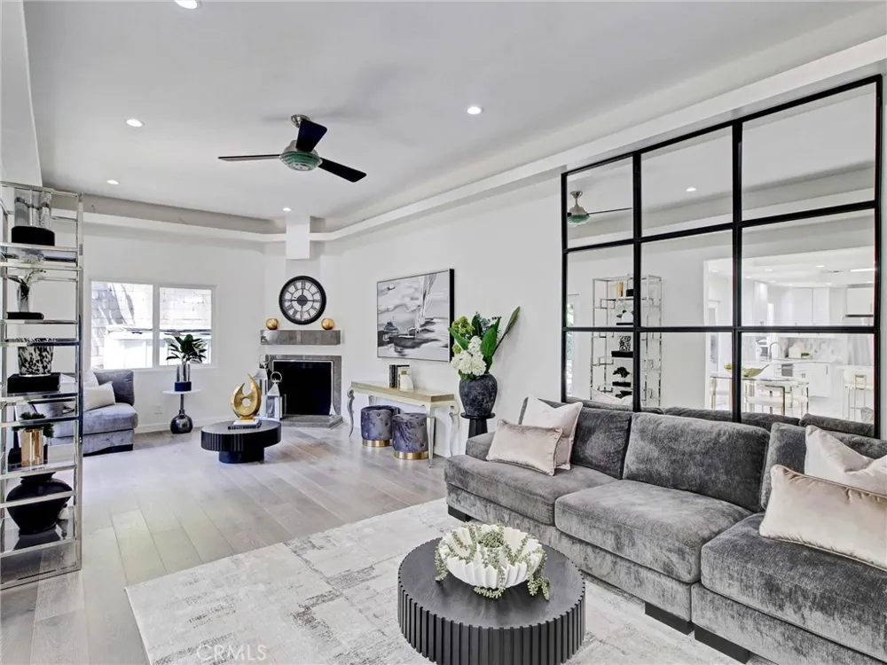 4557 Don Timoteo Drive Los Angeles, CA 90008