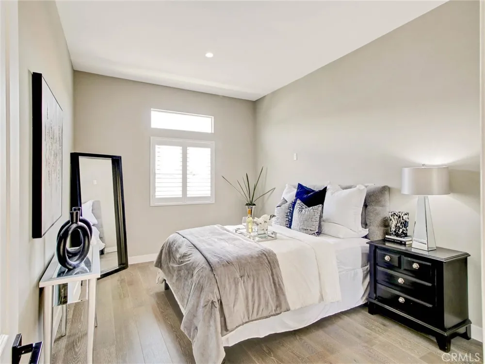 4557 Don Timoteo Drive Los Angeles, CA 90008