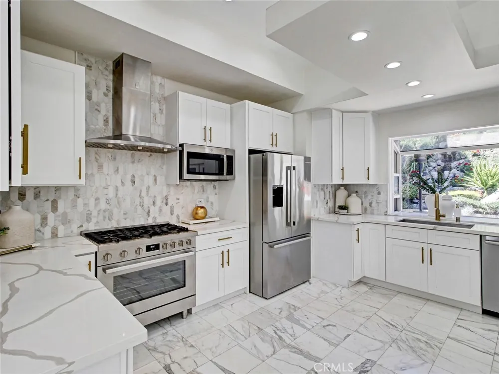 4557 Don Timoteo Drive Los Angeles, CA 90008