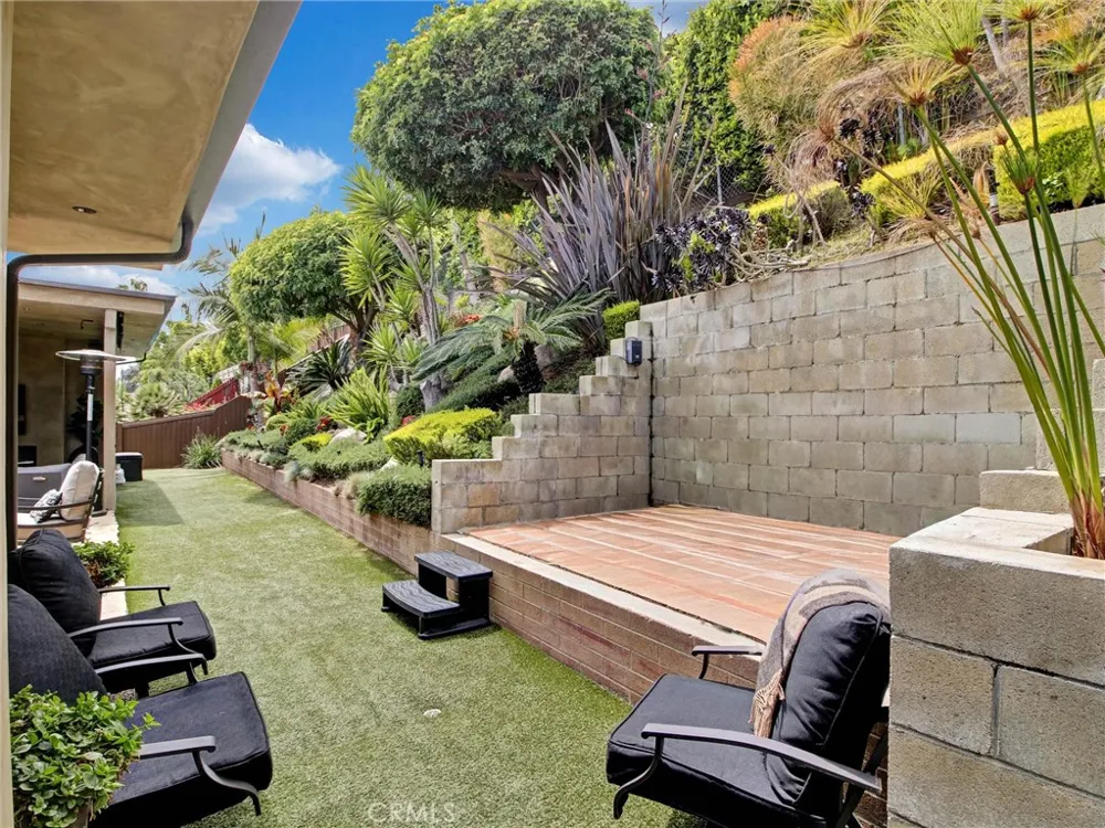 4557 Don Timoteo Drive Los Angeles, CA 90008