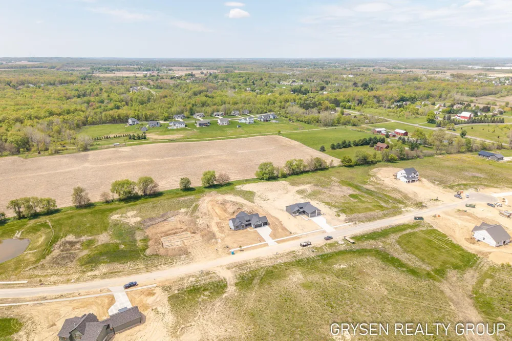 8561 Bosque Drive SE Caledonia, MI 49316