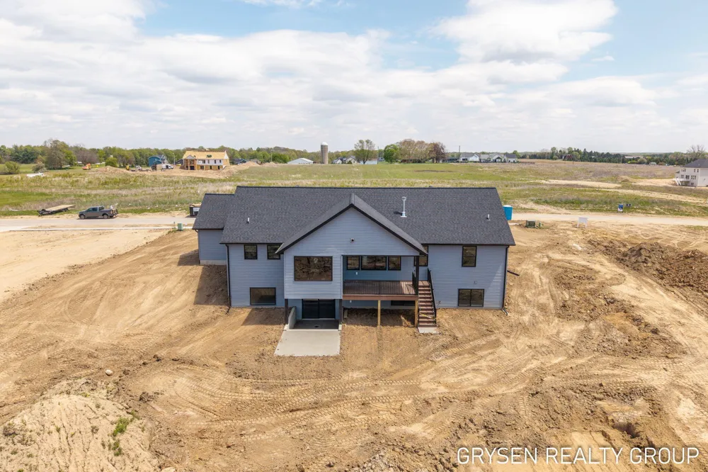 8561 Bosque Drive SE Caledonia, MI 49316