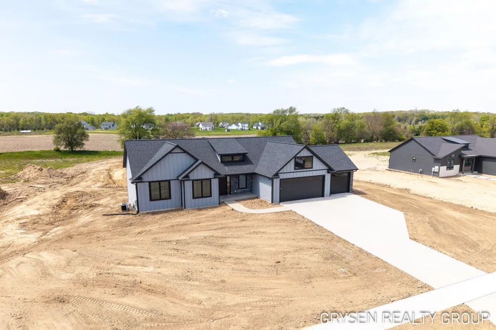8561 Bosque Drive SE Caledonia, MI 49316