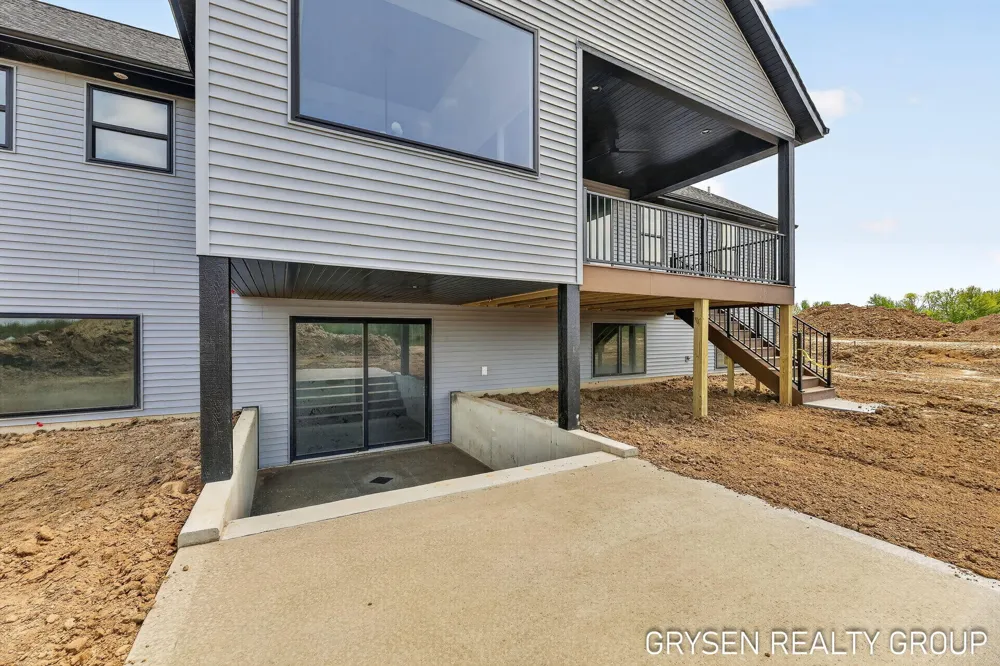 8561 Bosque Drive SE Caledonia, MI 49316