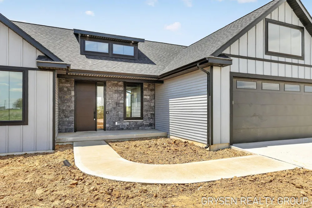 8561 Bosque Drive SE Caledonia, MI 49316