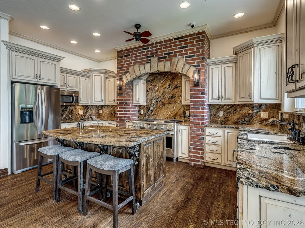 31709 S 600 PLACE Grove, OK 74344