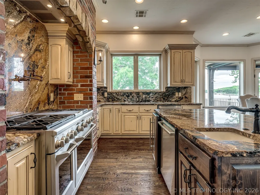 31709 S 600 PLACE Grove, OK 74344