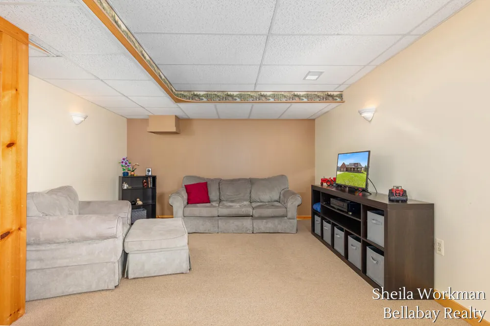 7320 100th Street SE Caledonia Township, MI 49316