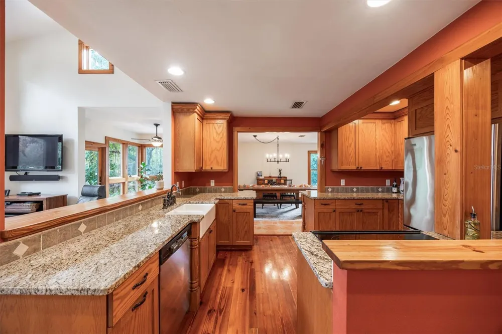 22675 NW 75TH AVENUE ROAD Micanopy, FL 32667