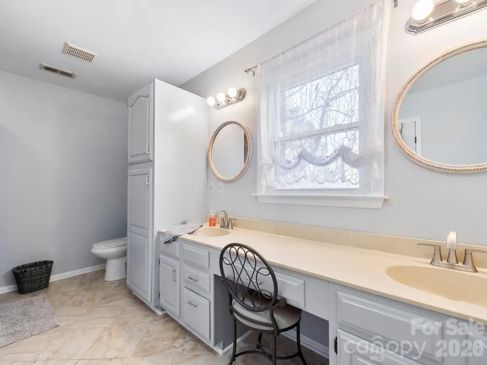 808 Lakey Gap Road Black Mountain, NC 28711