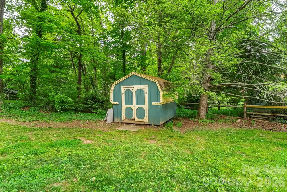 808 Lakey Gap Road Black Mountain, NC 28711